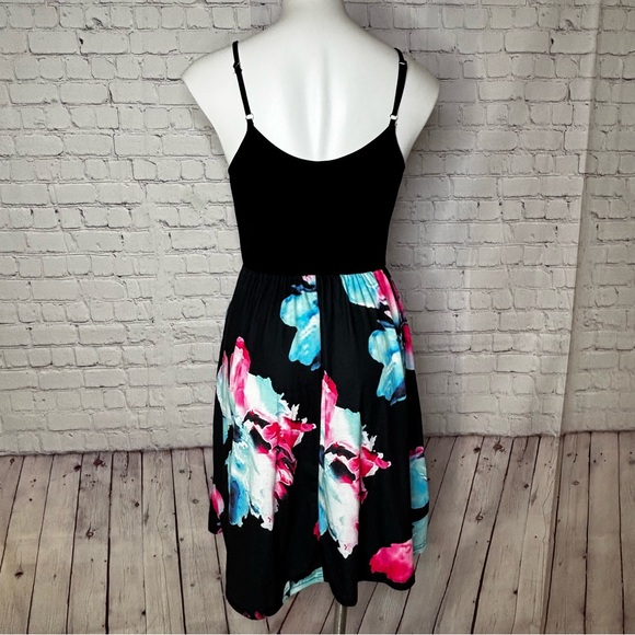 Styleword Black and Floral Spaghetti Strap Sun Dress Size M - Picture 2 of 8